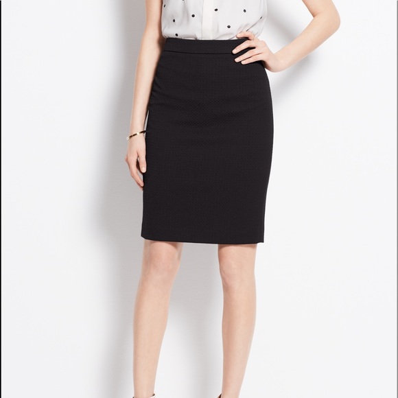 Ann Taylor Black pencil skirt - Picture 1 of 5